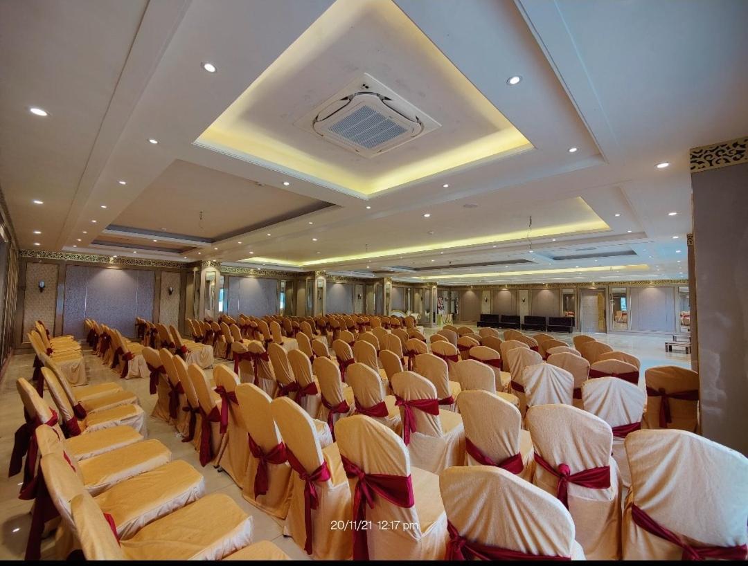 Mds Royal Resort Tulsipur Luaran gambar