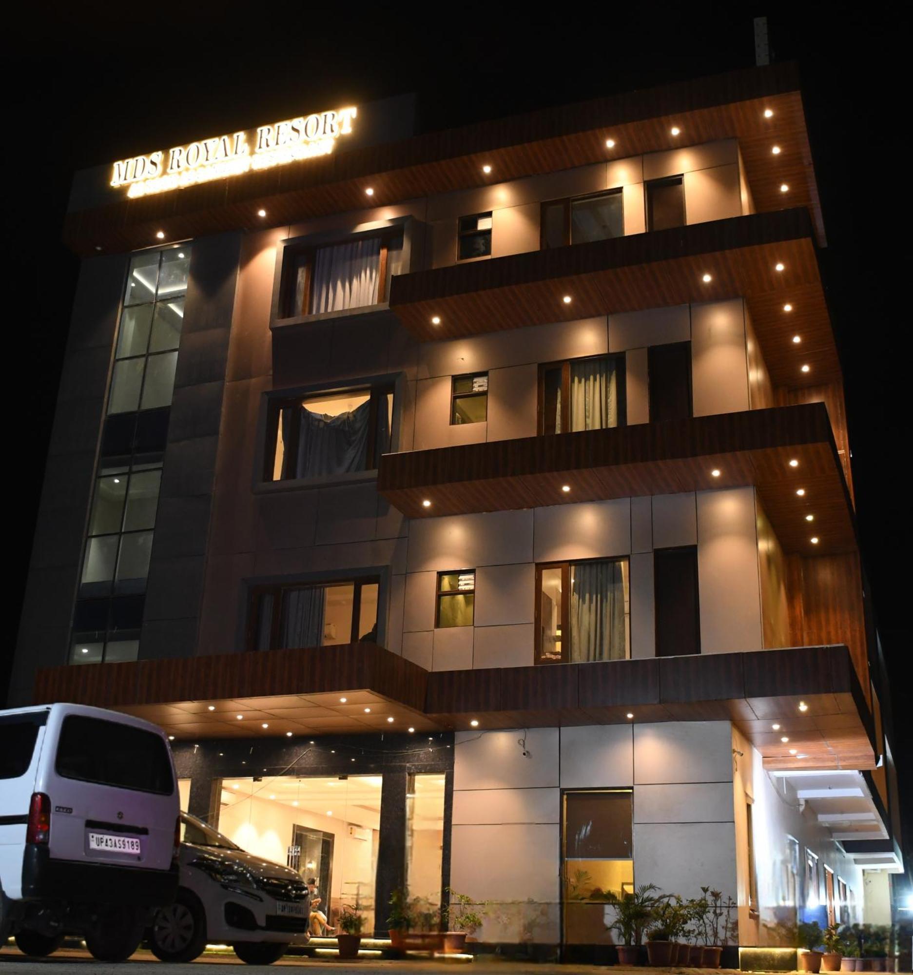 Mds Royal Resort Tulsipur Luaran gambar